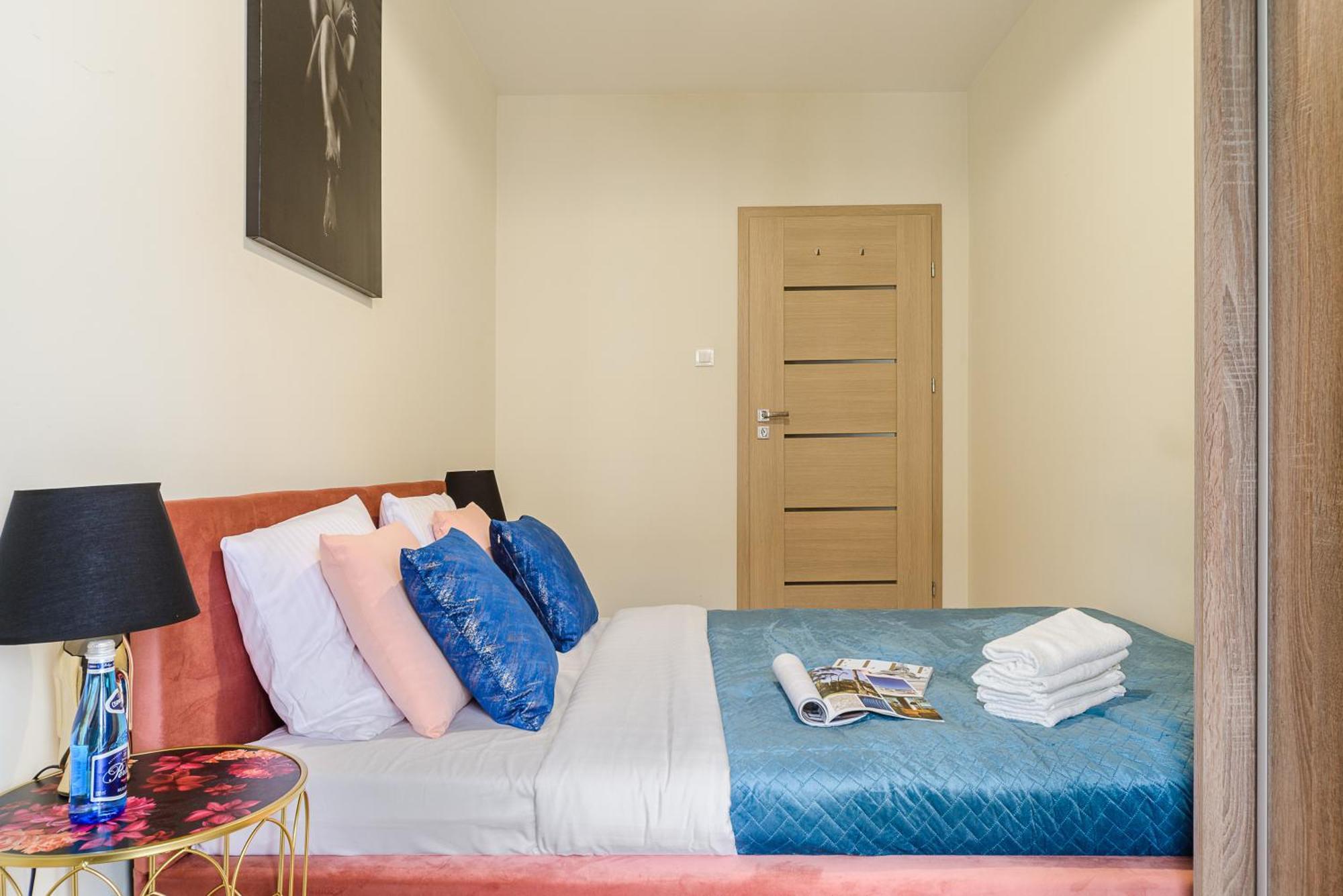 Lumina Stylish 3-Room Apart With Balcony Λοτζ Εξωτερικό φωτογραφία
