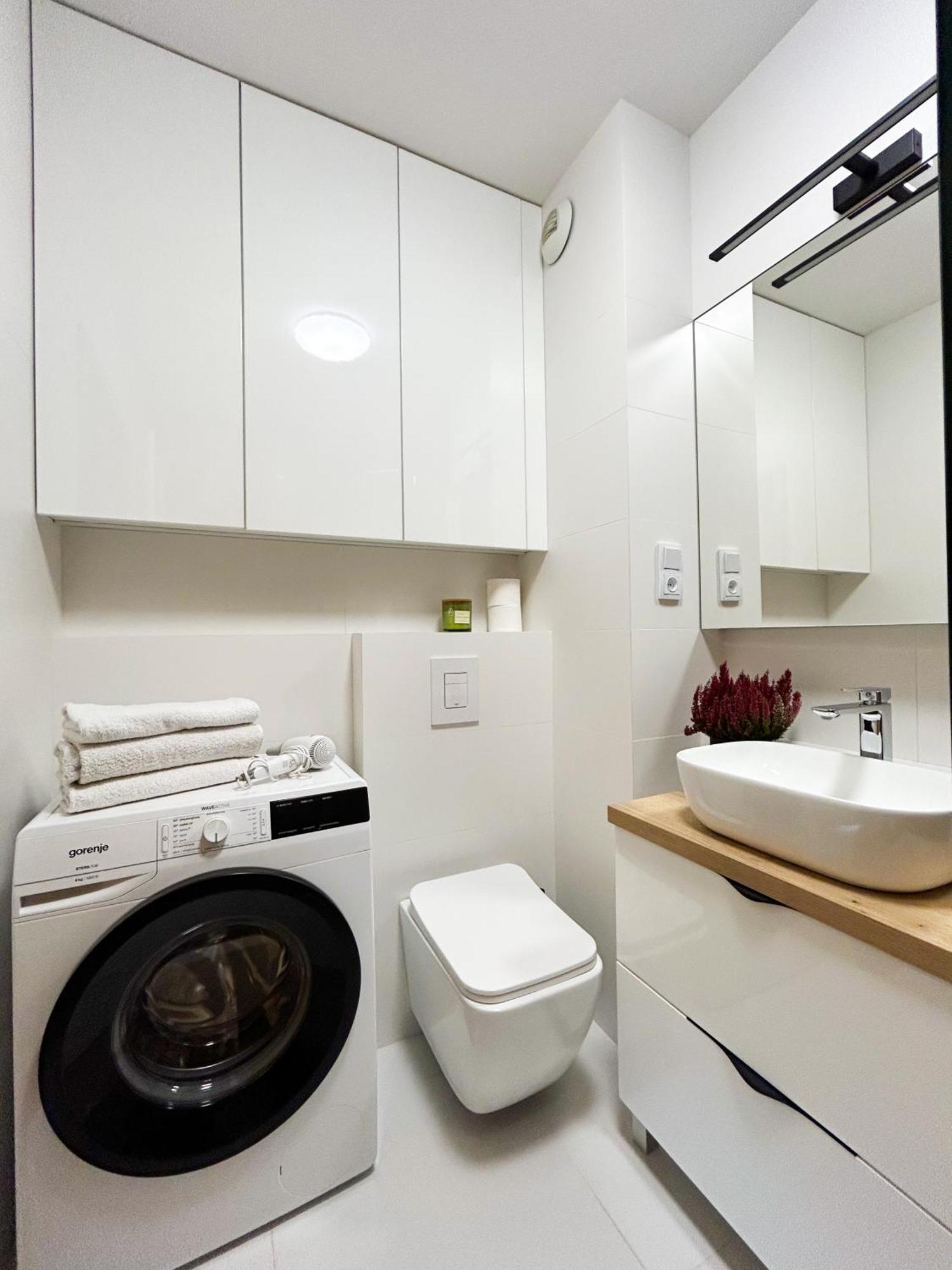 Lumina Stylish 3-Room Apart With Balcony Λοτζ Εξωτερικό φωτογραφία