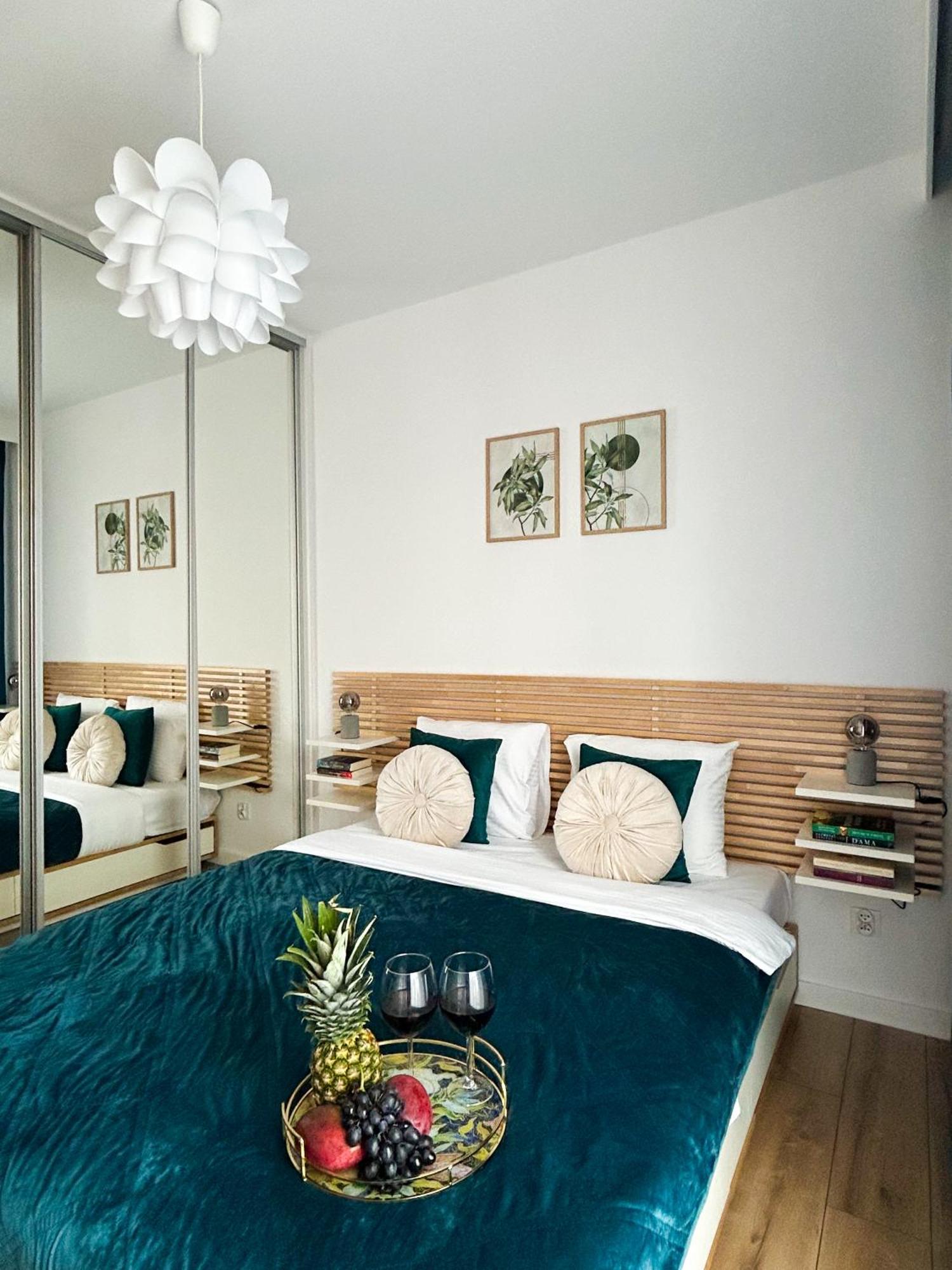 Lumina Stylish 3-Room Apart With Balcony Λοτζ Εξωτερικό φωτογραφία