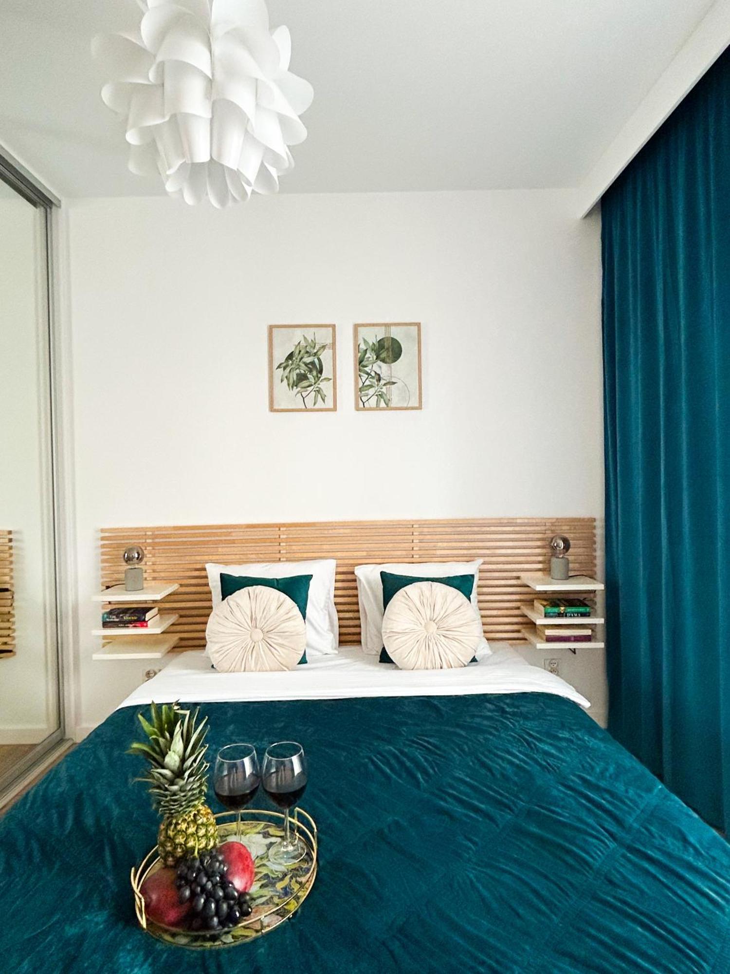 Lumina Stylish 3-Room Apart With Balcony Λοτζ Εξωτερικό φωτογραφία